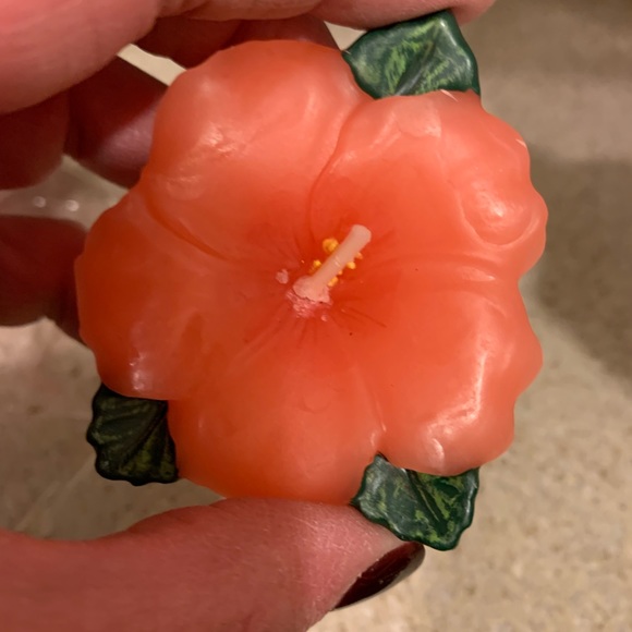 Hibiscus Floating Candles, 14 Total, 9 NIB & 5 NIB, clean and Smoke Free Home - Picture 15 of 16